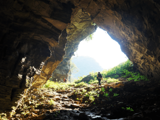 Hike Lichuan Ancient Riverbed and through the caves